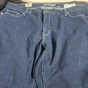 Levies Straus Women’s Classic bootcut Jeans WOMENS Size 22W M Stretch BLUE New